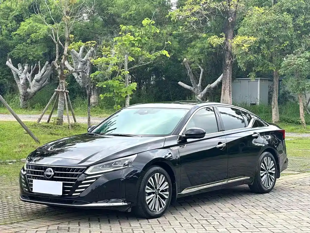 Nissan Teana 2023 — фото 1