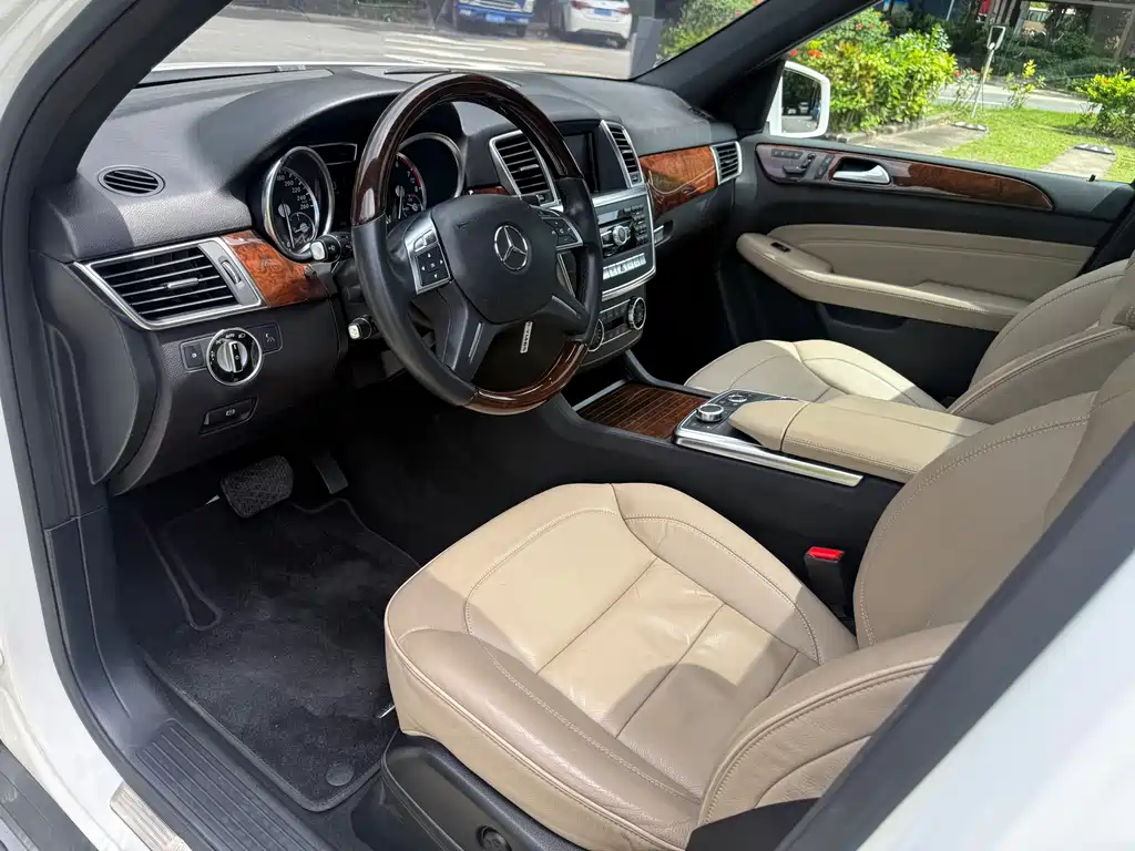 Mercedes-Benz M-Class 2014