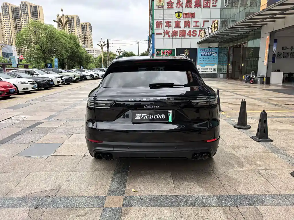 Porsche Cayenne Hybrid 2021 — фото 11