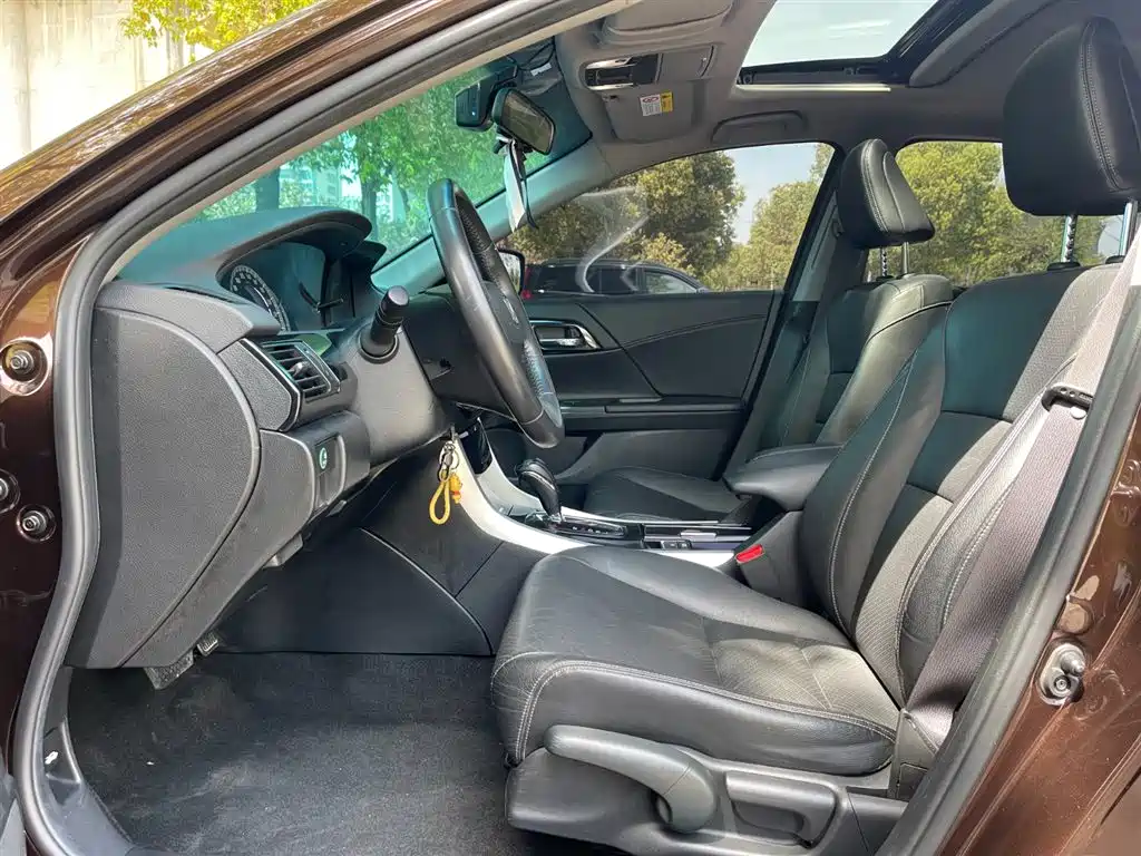 Honda Accord 2018 — фото 13