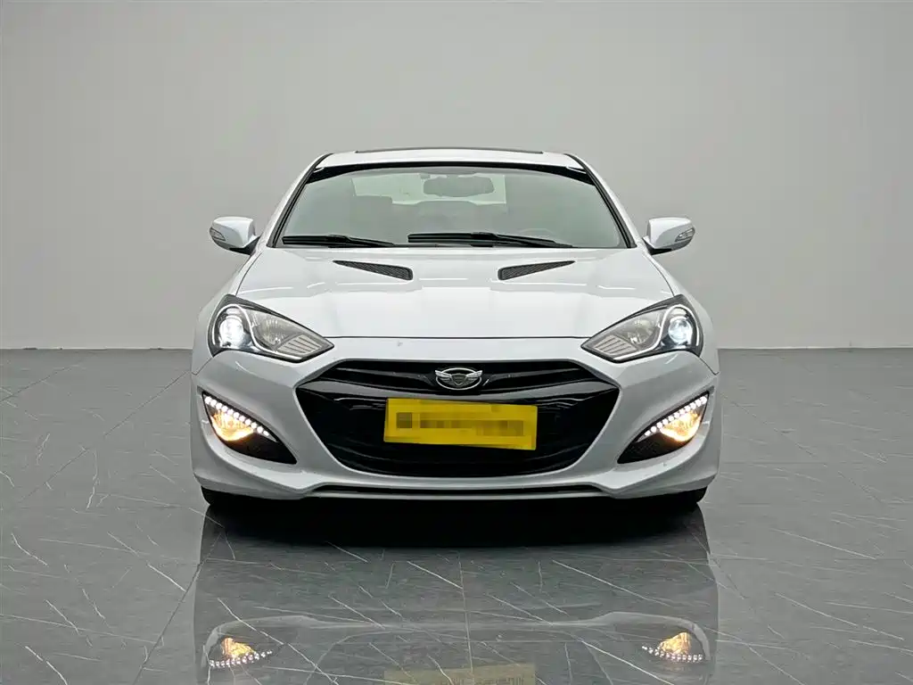 Hyundai Genesis Coupe 2014 — фото 2