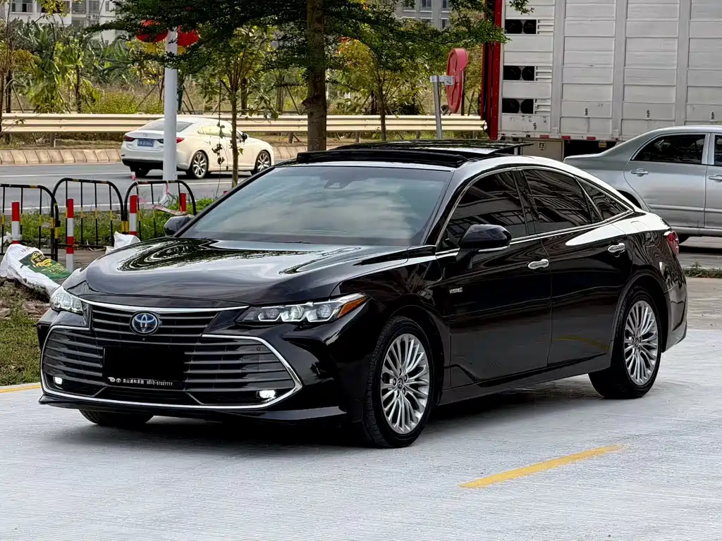 Toyota Avalon 2019 — фото 2