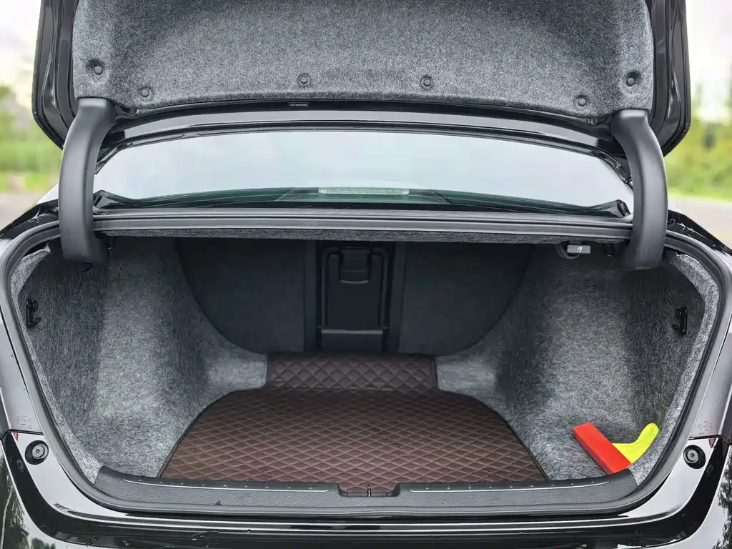 Honda Accord 2023 — фото 14
