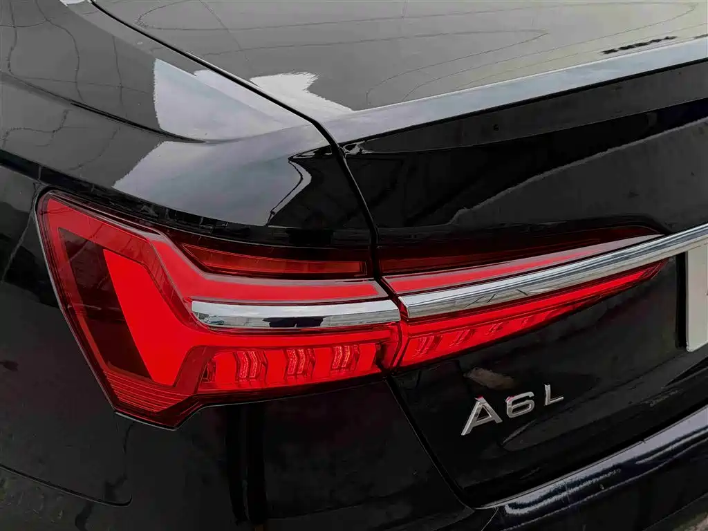 Audi A6L 2024 — фото 15