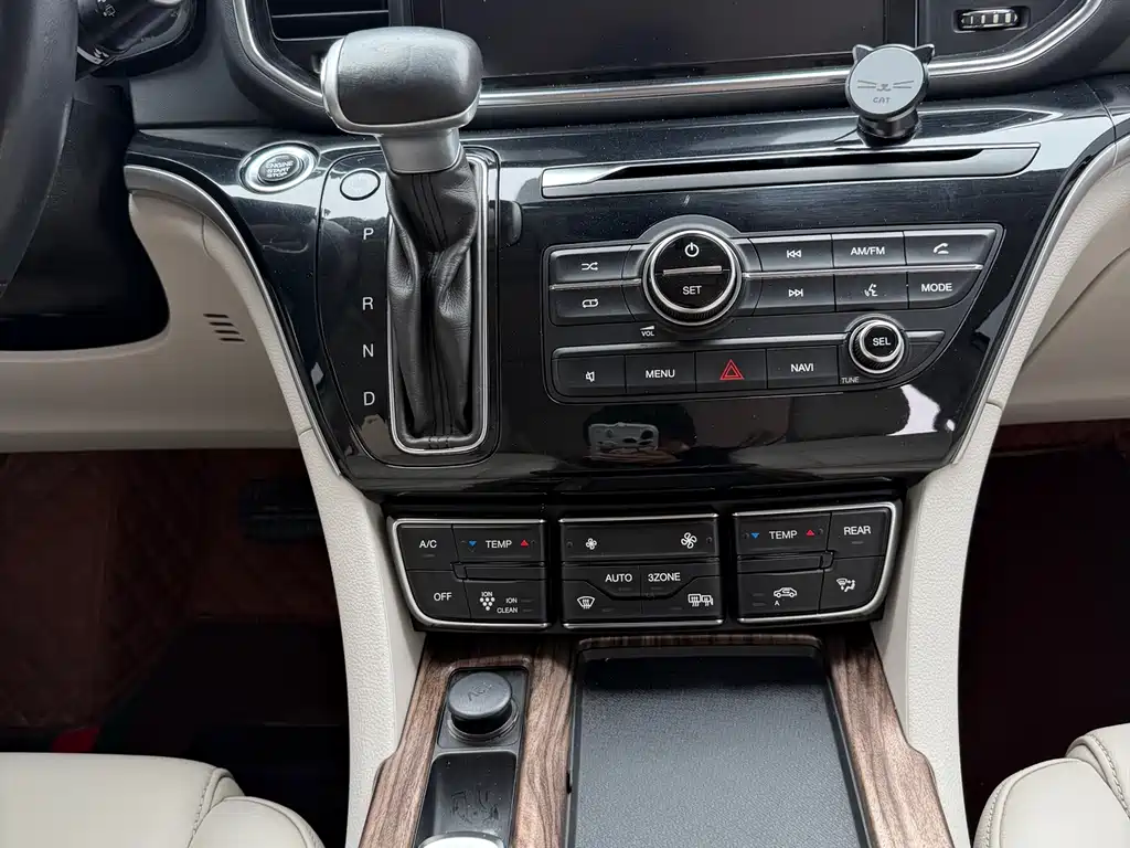 GAC Motor Trumpchi M8 2018 — фото 6