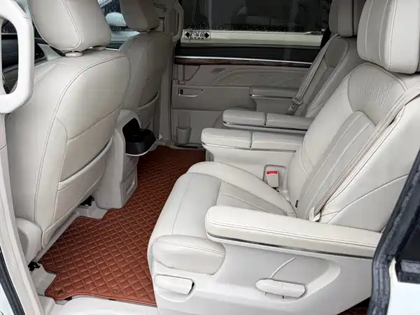 GAC Trumpchi M8 2018