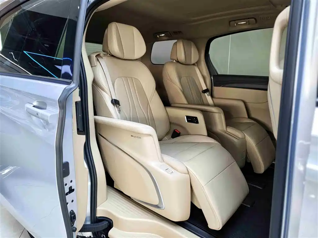 Buick GL8 Hybrid 2025 — фото 11