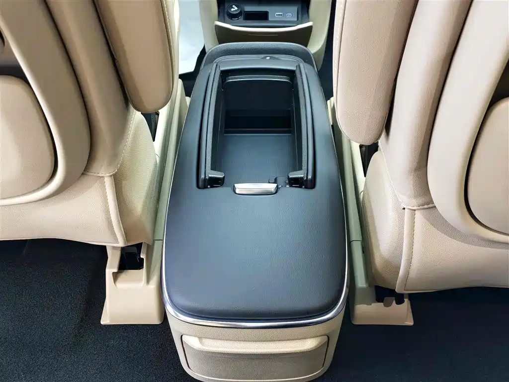 Buick GL8 Hybrid 2025 — фото 12