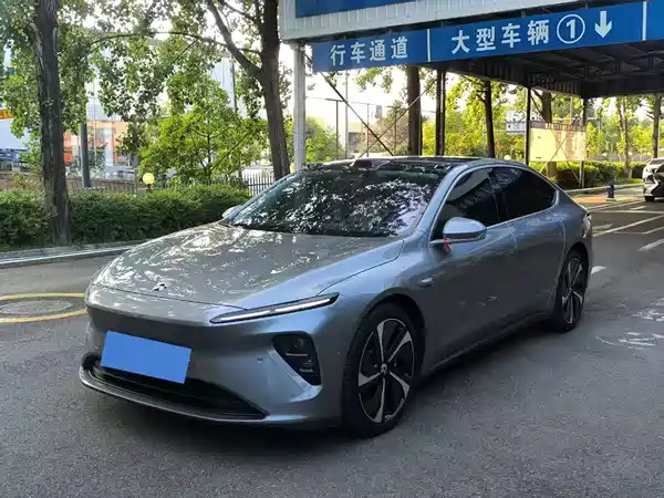 NIO ET7 2025
