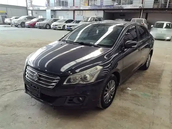 Suzuki Qiyue 2015