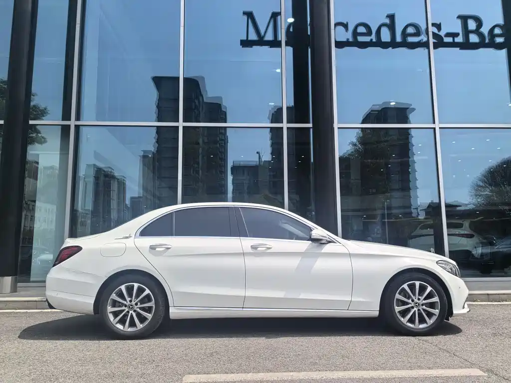 Mercedes-Benz C-Class 2019 — фото 5