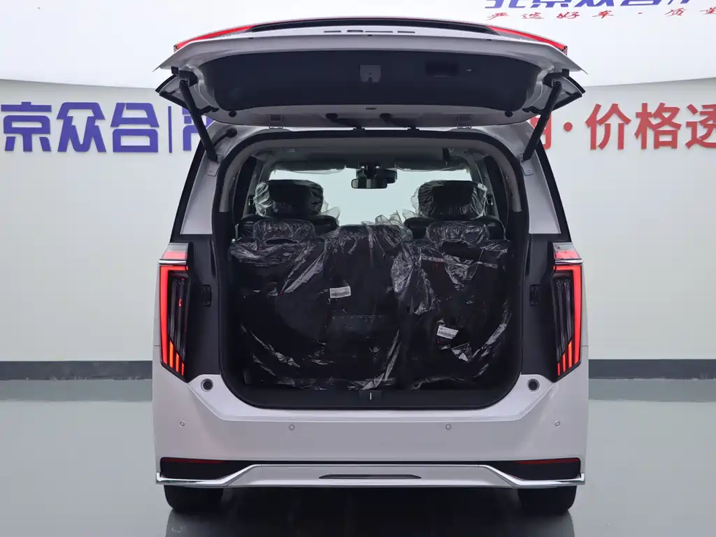GAC Trumpchi M8 2026 — фото 25