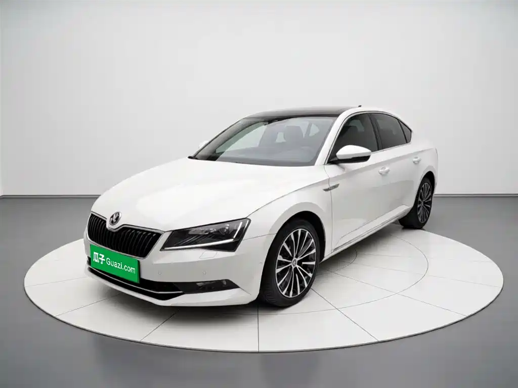 Skoda Superb 2016 — фото 1