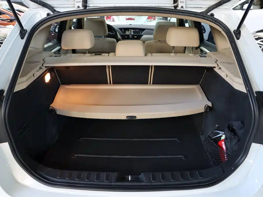 BMW X1 2012 — фото 16