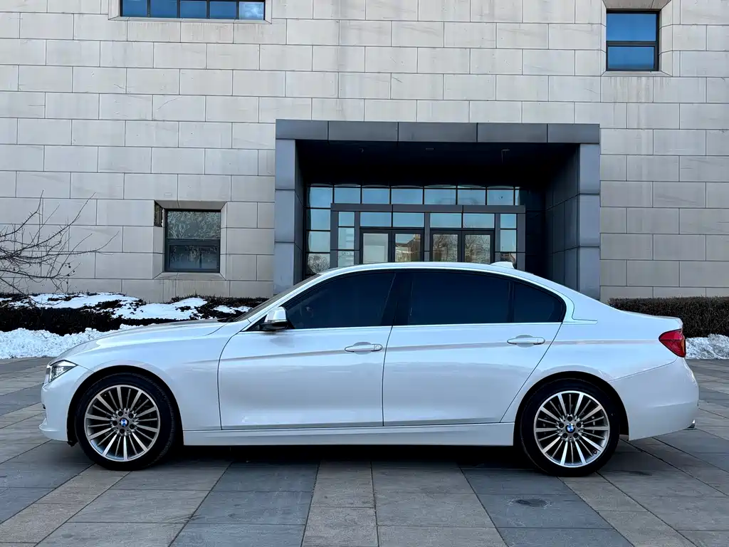 BMW 3 Series 2019 — фото 3