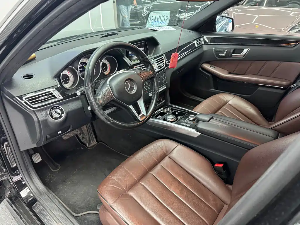 Mercedes-Benz E-Class 2015 — фото 11