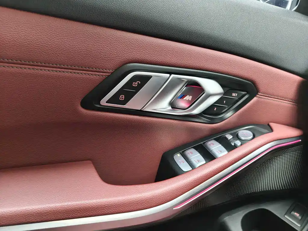 BMW 3 Series 2023 — фото 17