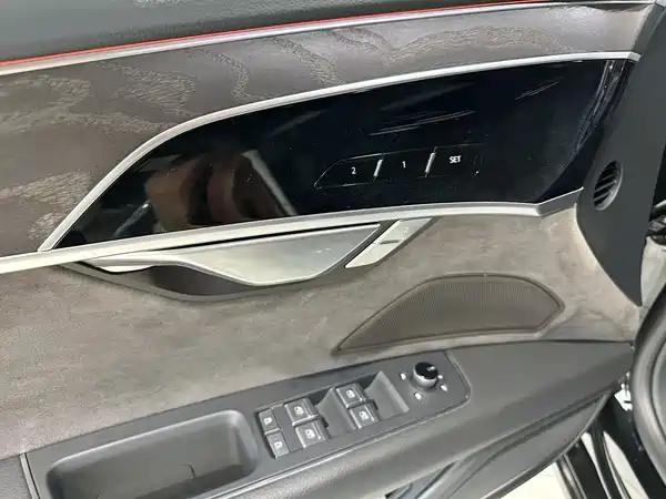 Audi A8 2021