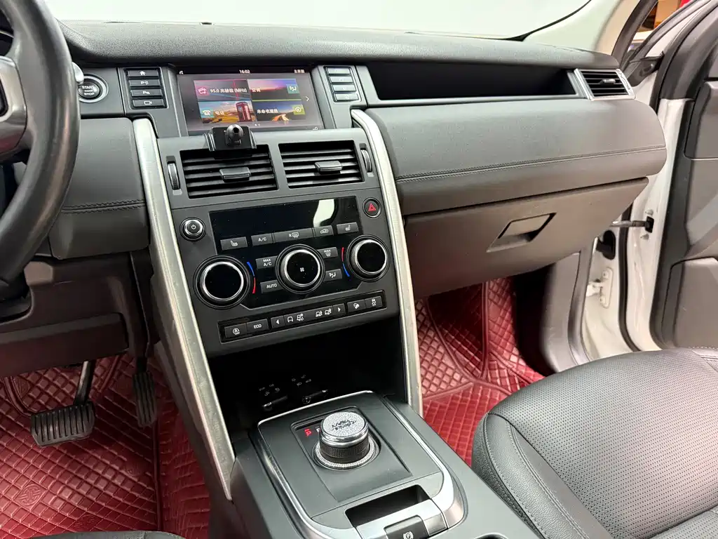 Land Rover Discovery Sport 2019 — фото 11