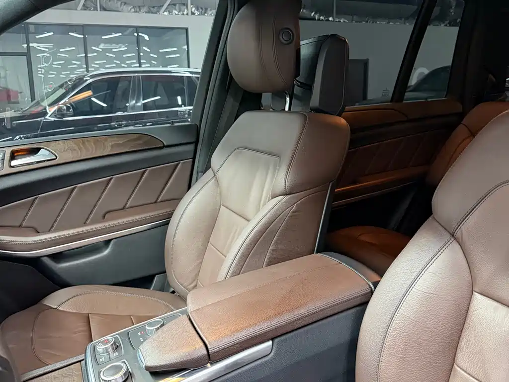 Mercedes-Benz GL-Class 2015 — фото 16