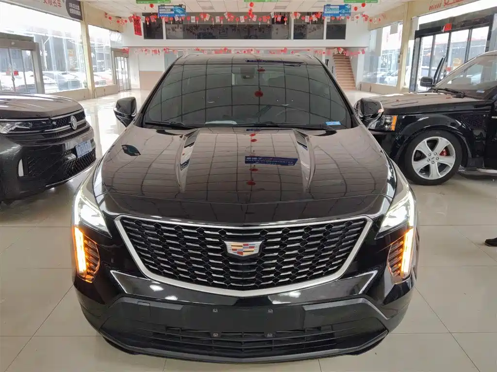 Cadillac XT4 2022 — фото 3