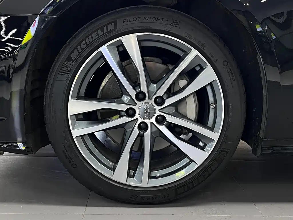 Audi A6 2021 — фото 11