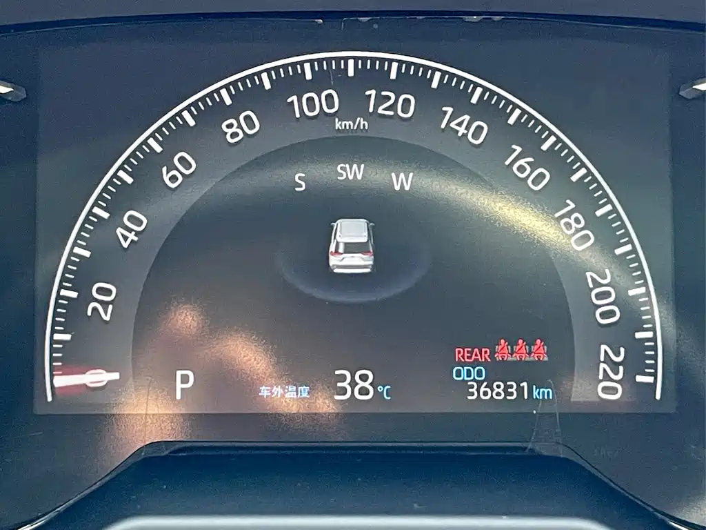 Toyota RAV4 2021 — фото 13
