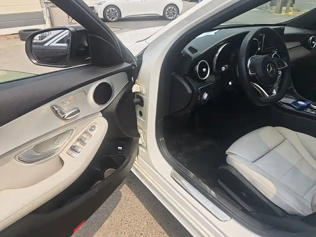 Mercedes-Benz C-Class 2015 — фото 16