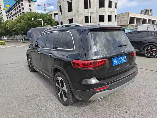Mercedes-Benz GLB 2023