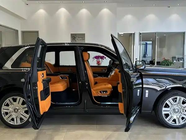 Rolls-Royce Cullinan 2024
