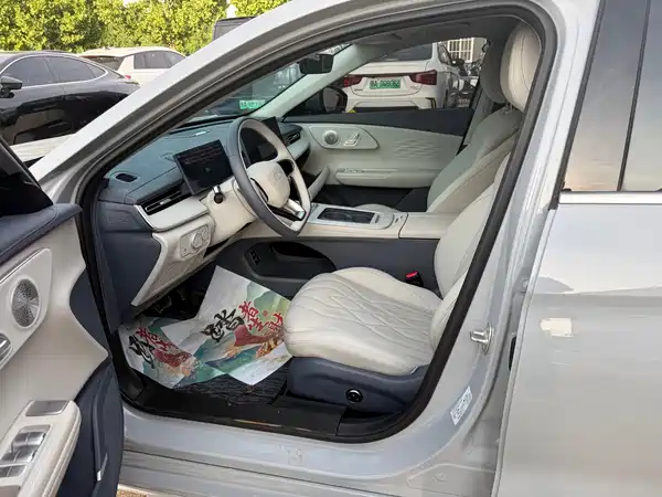 Chery Fengyun A8L 2025