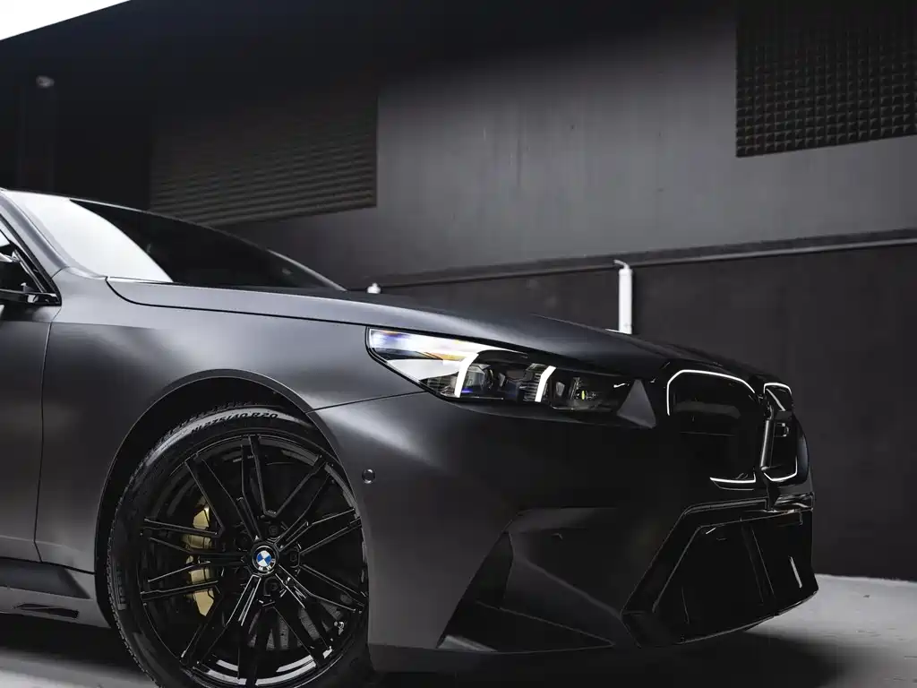 BMW M5 New Energy 2026 — фото 3