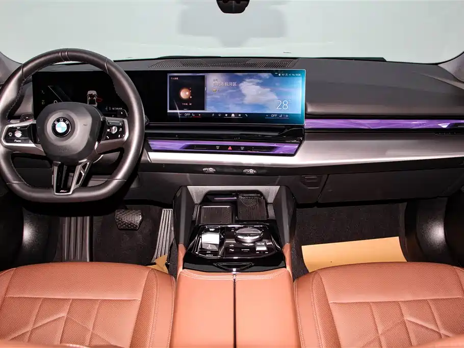 BMW 5 Series 2024 — фото 14