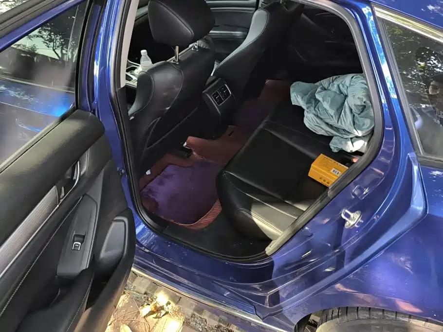 Honda Accord 2018 — фото 11