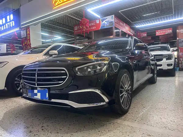Mercedes-Benz E-Class 2022