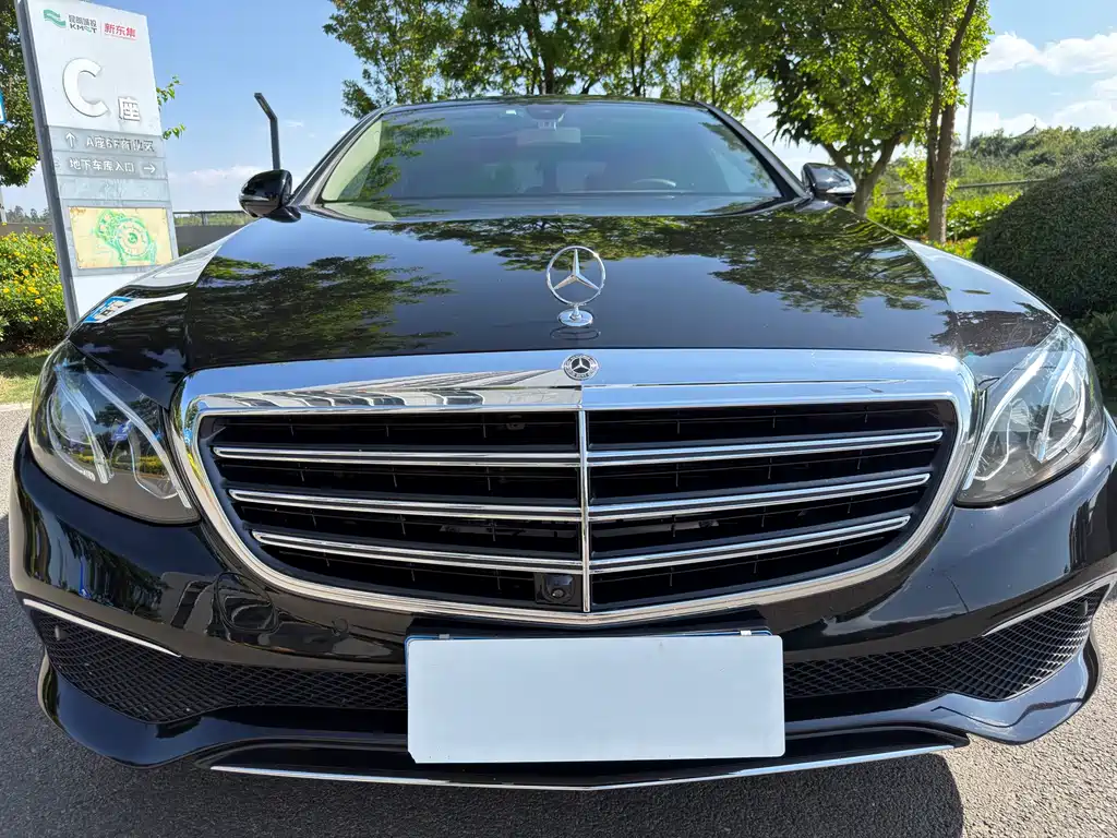 Mercedes-Benz E-Class 2020 — фото 12
