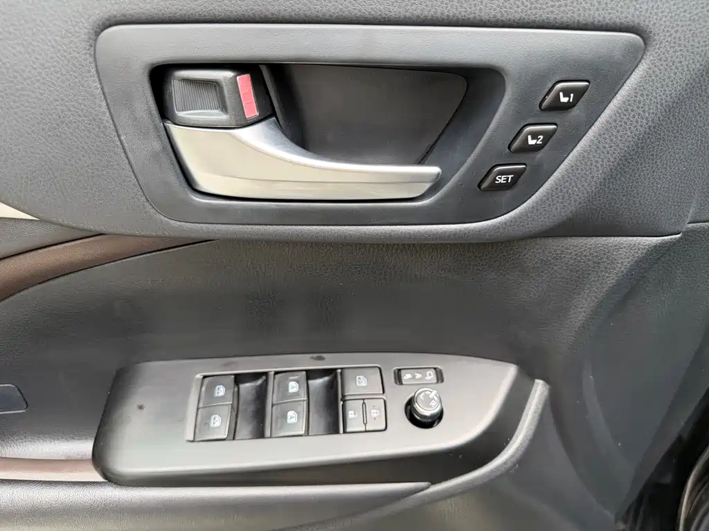 Toyota Highlander 2018 — фото 24