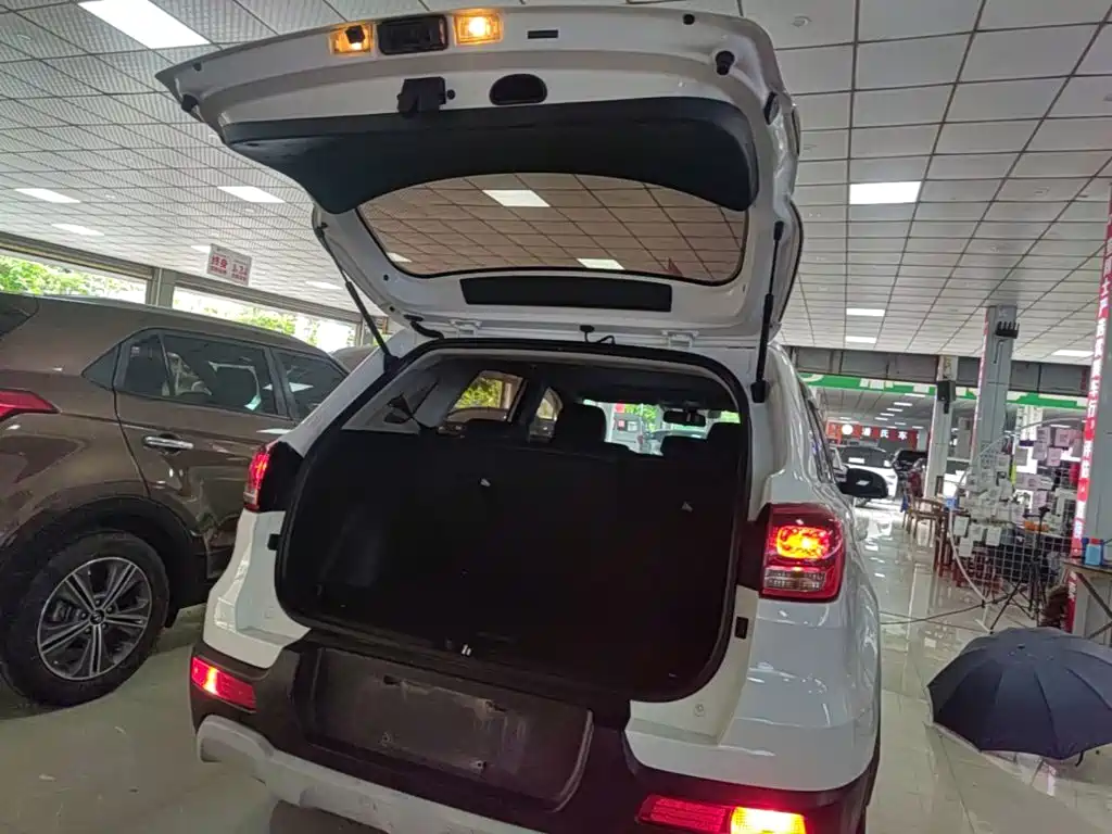 Kia KX3 2017 — фото 19