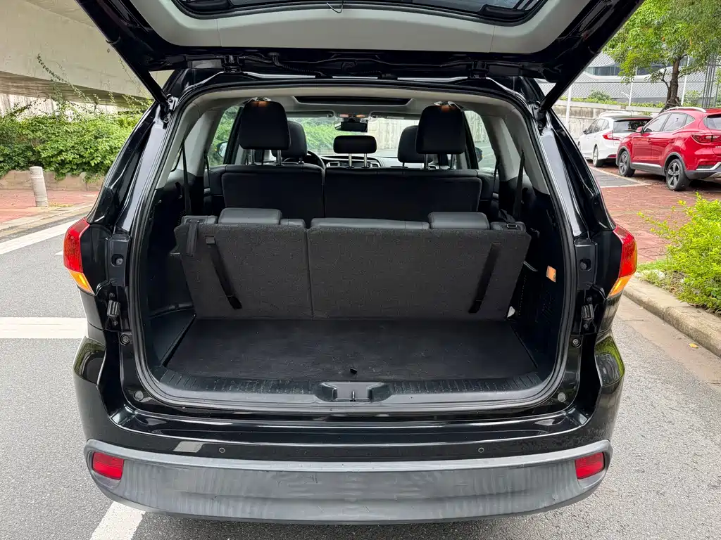Toyota Highlander 2018 — фото 18