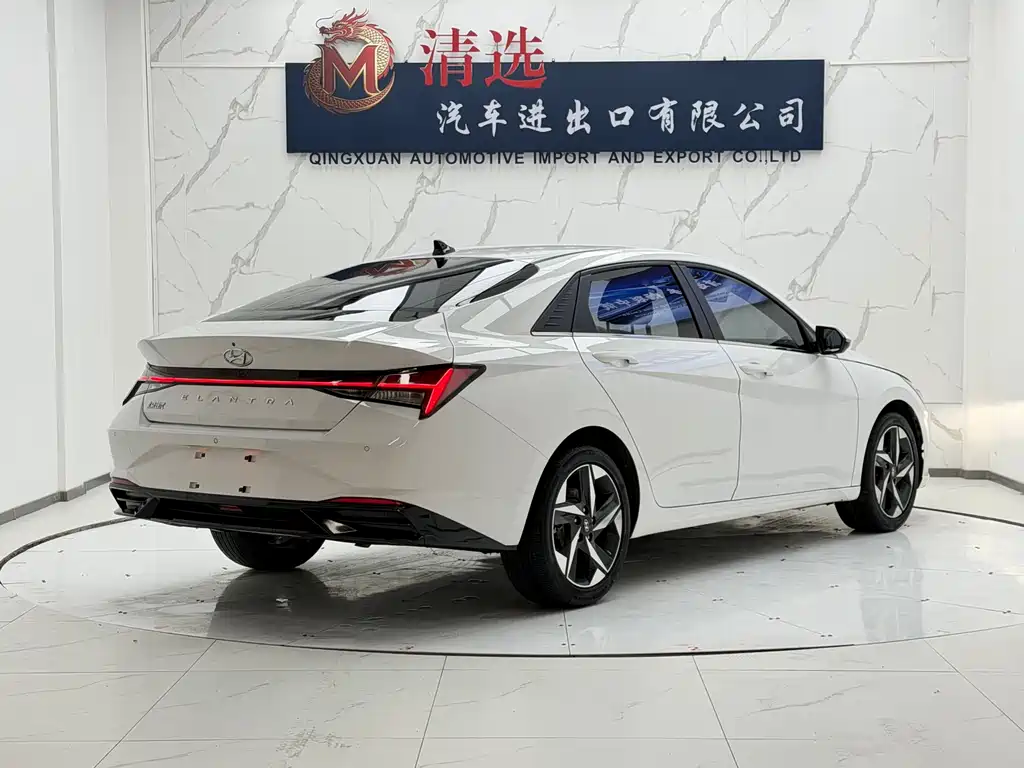 Hyundai Elantra 2023