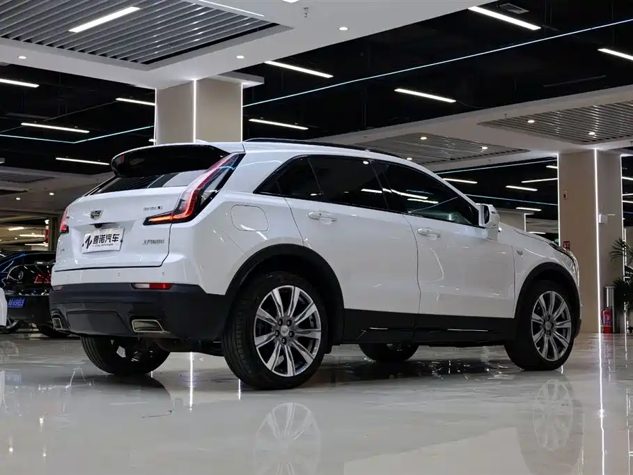 Cadillac XT4 2020 — фото 13
