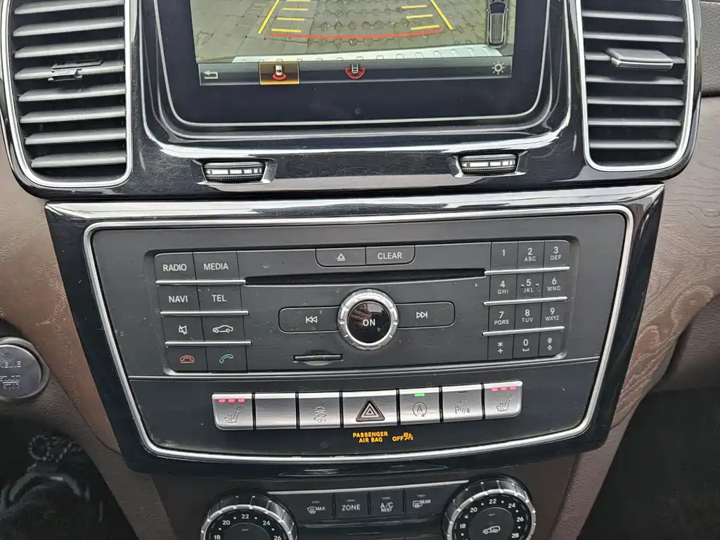 Mercedes-Benz GLE 2018 — фото 13