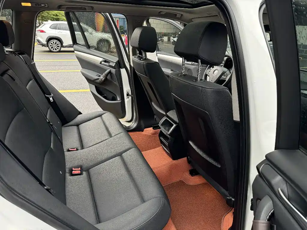BMW X3 2017 — фото 12