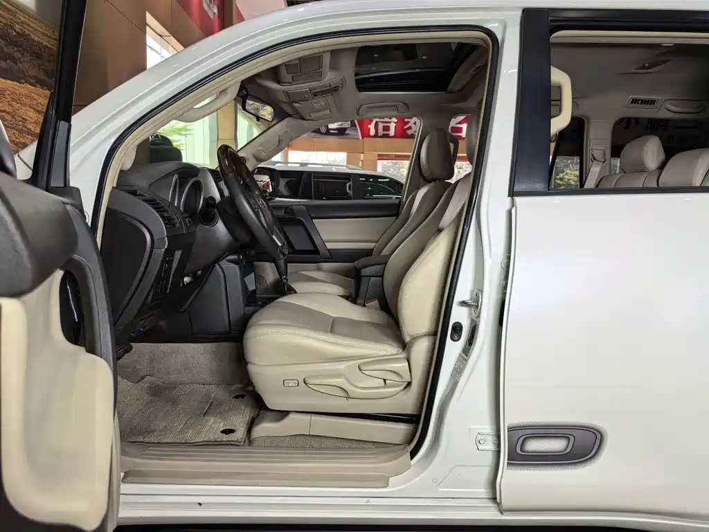 Toyota Prado 2015 — фото 9