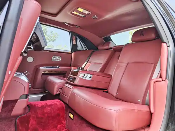Rolls-Royce Ghost 2012