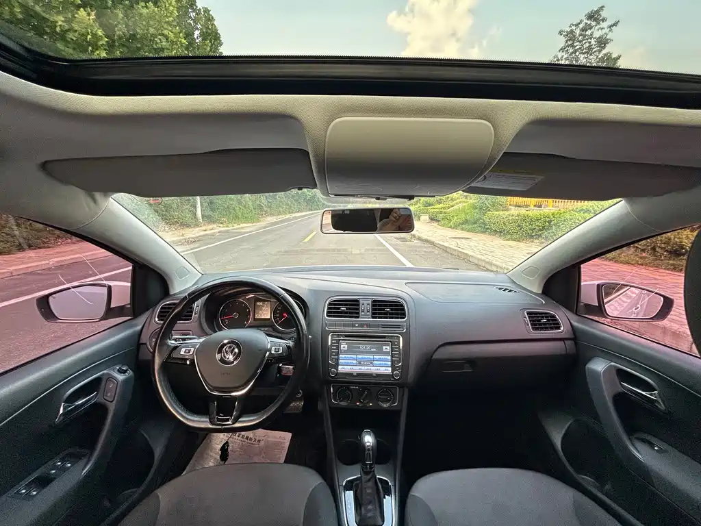 Volkswagen Polo 2016
