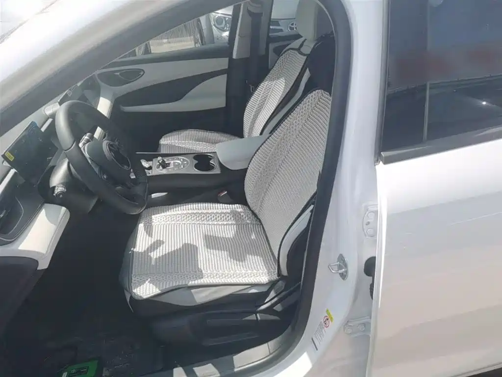 BYD Seal 05 DM-i 2025 — фото 15