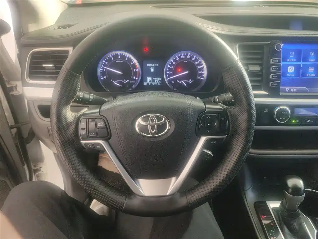 Toyota Highlander 2017 — фото 11