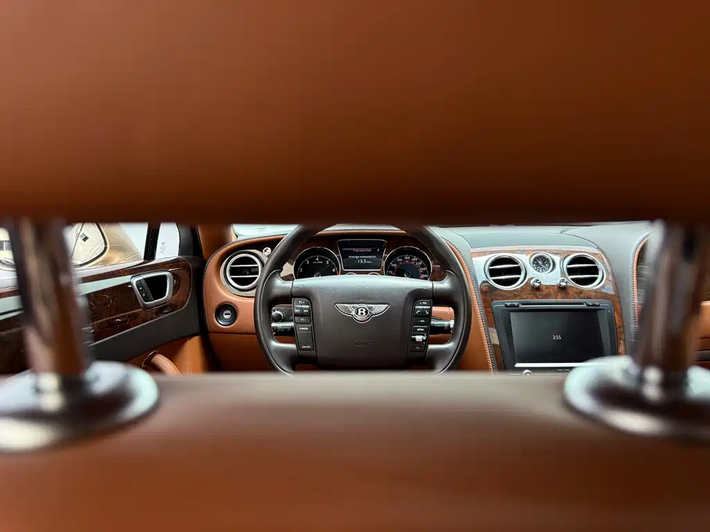 Bentley Flying Spur 2012 — фото 30