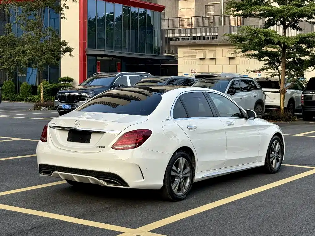 Mercedes-Benz C-Class 2017